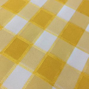 Карирана жълта покривка за маса