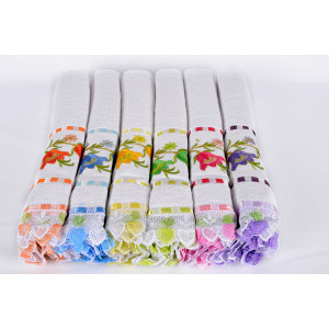 Кърпа Луксозна Колекция - 50/80 Дантела и Бродерия на Лале Кърпа Луксозна Колекция - 50/80 Дантела и Бродерия на Лале