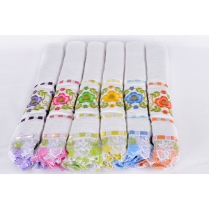 Кърпа Луксозна Колекция - 50/80 Дантела и Бродерия на Цветя Кърпа Луксозна Колекция - 50/80 Дантела и Бродерия на Цветя