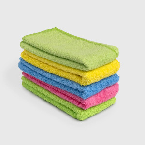 3 броя микрофибърни кърпи за почистване	 3 броя микрофибърни кърпи за почистване