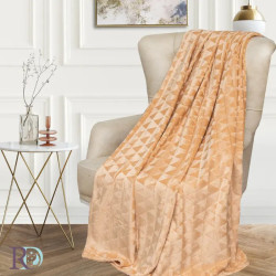 Стилно пухкаво одеяло Triangles Beige