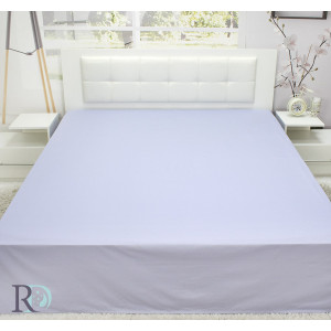 Долен чаршаф в син цвят от памучен сатен  Долен чаршаф в син цвят от памучен сатен