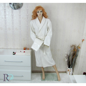 Красив комплект Халат и кърпи за баня Бейли Красив комплект Халат и кърпи за баня Бейли