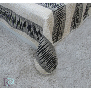 Елегантна кувертюра Troya Black