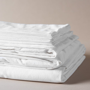 Бял долен чаршаф 240х280 см. Бял долен чаршаф 240х280 см.